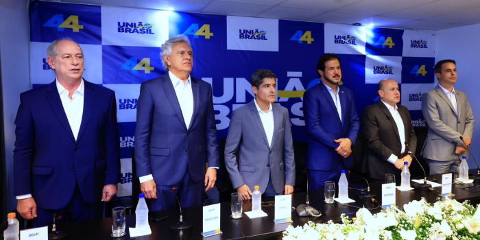 “Brilha no estado líder”, diz Ciro Gomes sobre Caiado